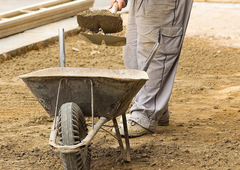 Ker pri nas ne dobijo delavcev, so se slovenski delodajalci odpravili nove kadre iskat v ...