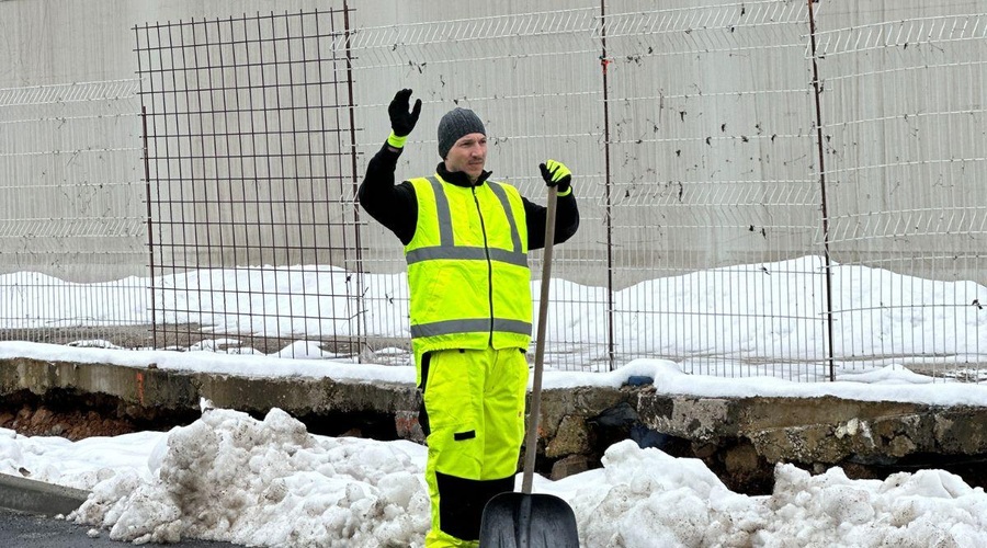 Delovne obleke: ergonomija in funkcionalnost za večjo varnost (foto: promocijska fotografija)