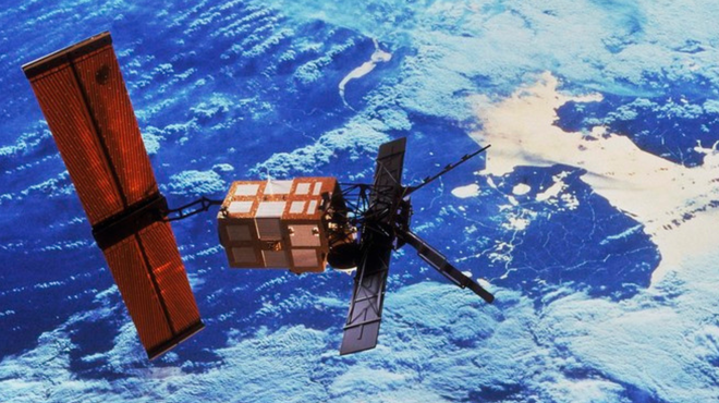 Na Zemljo bo padel 'upokojeni' satelit evropske vesoljske agencije, ki tehta več kot dve toni (foto: Profimedia)