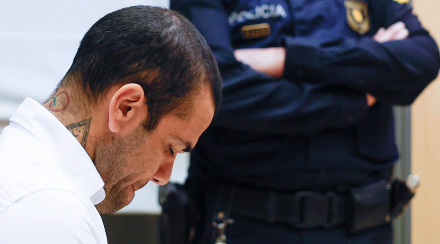 Nekdanjega zvezdnika Barcelone zaradi posilstva obsodili na več let zapora (foto: Profimedia)