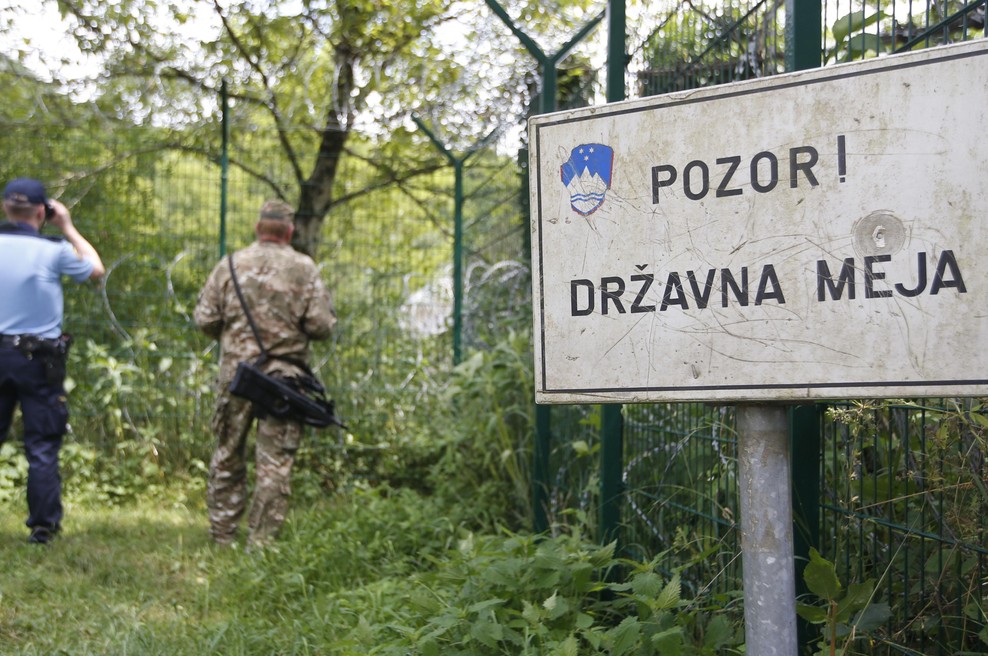 Nezakoniti prehodi državne meje: policisti so največ dela imeli s Sirijci in Afganistanci (foto: Bobo)