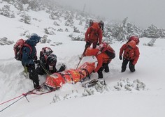Planinca odšla v gore brez ustreznih oblačil in opreme, nato sta se znašla v snežnem metežu (sledilo je dramatično reševanje)