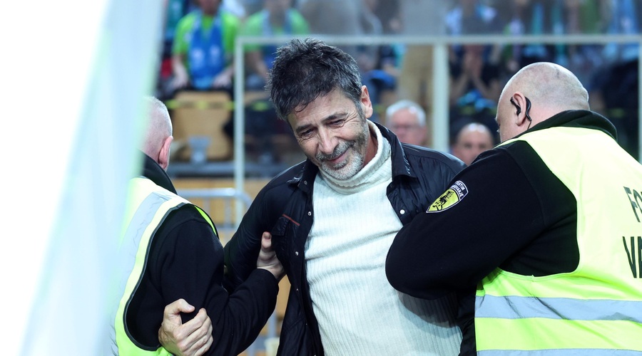 Po protestni gesti na košarkarski tekmi, ki je razdelila Slovenijo, Franci Kek prekinil molk in pojasnil ozadje (foto: Borut Živulović/Bobo)