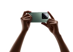 Predstavljeni vodilni pametni telefoni Xiaomi 14 z optiko Leica in sistemom Xiaomi HyperOS