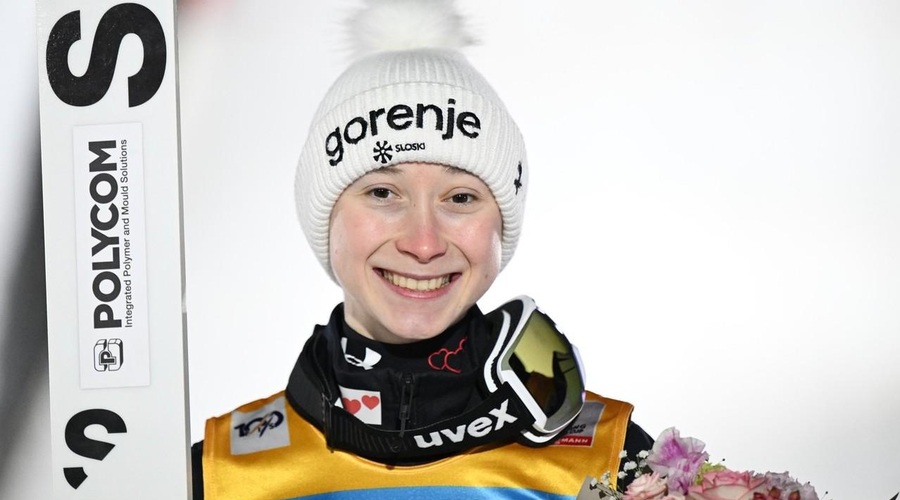 Nika Prevc zmagovalka kvalifikacij, pet Slovenk na tekmi (foto: Profimedia)