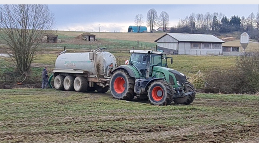 Znano je, kaj je krivo za veliko onesnaženje z gnojevko na območju Postojne (foto: Valter Leban/Bobo)