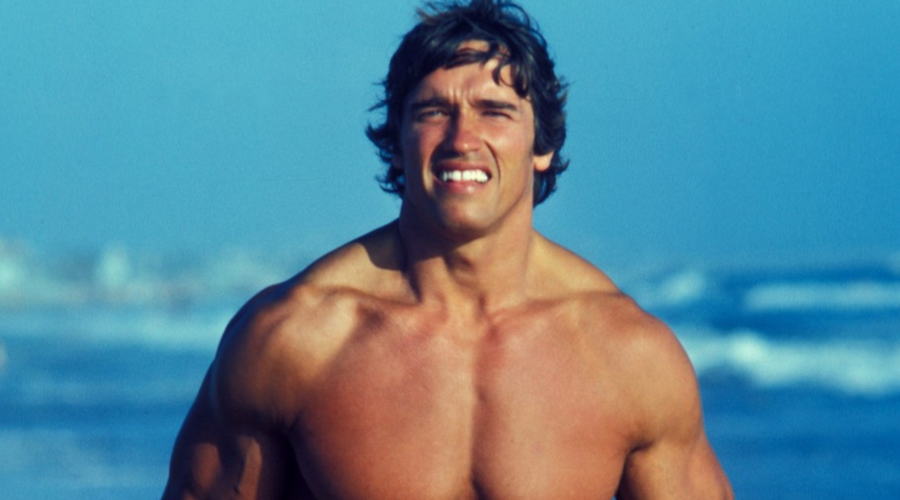 Nekoč gromozanska gmota mišic, danes pa ... Že 76-letni Arnold Schwarzenegger še naprej skrbi za zdravo telo (FOTO) (foto: Profimedia)