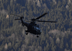 V delovni nesreči huje poškodovan delavec Elektra: s helikopterjem so ga prepeljali v klinični center