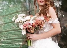 Barve, drznost in maksimalizem: kako izbrati popolno cvetje za vašo poroko?