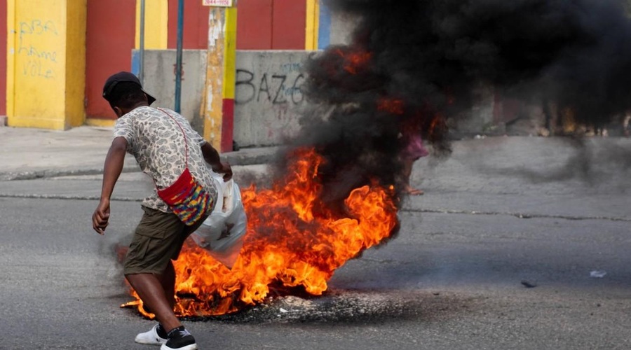 Izredne razmere na Haitiju: iz zapora pobegnilo okoli 4000 zapornikov (foto: Profimedia)