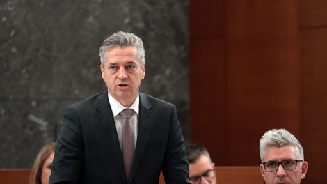 Golob zavrnil očitke o premalo pomoči po poplavah: "Seveda bi bilo najlepše, ko bi se dalo vse to narediti čez noč"