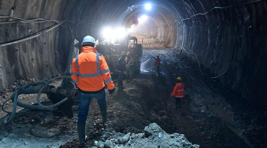 Po številnih zapletih prebili drugo cev predora Karavanke: kdaj bodo skozenj peljali prvi avtomobili? (foto: Žiga Živulovič jr./Bobo)