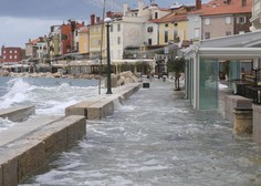 Alarm na slovenski obali: možen je dvig morske gladine, kdaj bo največja nevarnost?