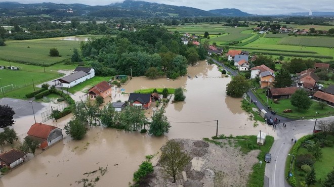 Avgustovske poplave: večina Slovencev se strinja o njihovem glavnem krivcu (foto: Profimedia)