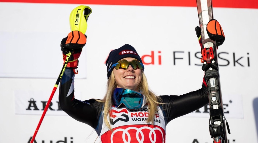 Mikaela Shiffrin po prisilnem počitku z gromozansko prednostjo do 96. zmage, Dvornikova z devetim mestom do izida kariere (foto: Profimedia)