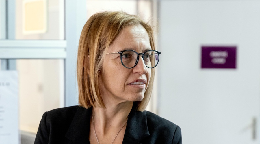 Bo ministrica prepovedala popoldansko delo zdravnikov? Njen odgovor mnogih ne bo razveselil (foto: Valter Leban /Bobo)