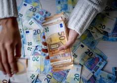 Napaka vlade, ki nas bo drago stala: Slovenija mora plačati 800.000 evrov