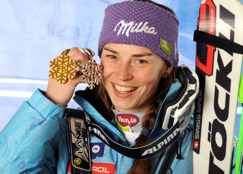 Na svetovnem prvenstvu leta 2011 je v Garmisch-Partenkirchnu osvojila zlato (veleslalom) in srebrno (superkombinacija) medaljo.