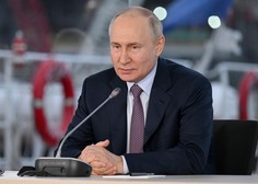 Prepričljiva zmaga Putina: prejel naj bi skoraj 90 odstotkov glasov