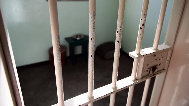 Moški zaradi 25 prometnih kazni v 19 dneh pristal v zaporu (foto: Profimedia)