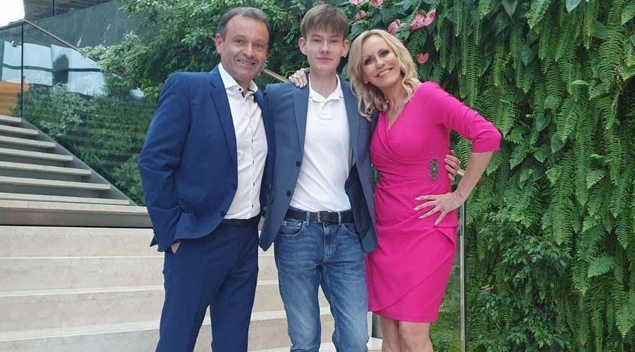 Petra Kerčmar pokazala, kako je praznovala 50. rojstni dan: tako velikega odziva zagotovo ni pričakovala (FOTO) (foto: Facebook/24UR.com/Petra Kerčmar)