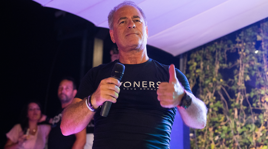 Vili Resnik na vprašanje, ali je že kdaj spal s kakšno slovensko estradnico, odgovoril ... (foto: Mediaspeed/Nik Jevšnik)