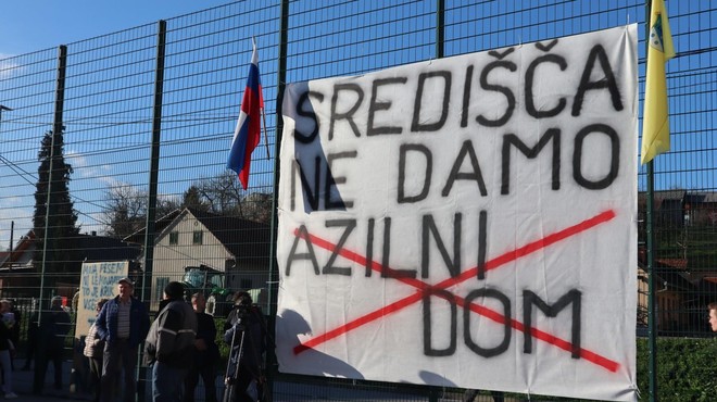 Središče ob Dravi se bori: zbrali že več tisoč podpisov proti azilnemu domu (foto: Vida Toš/STA)