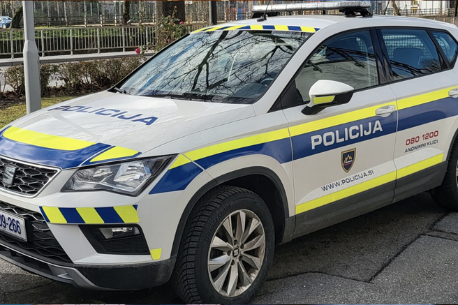 policijski avto