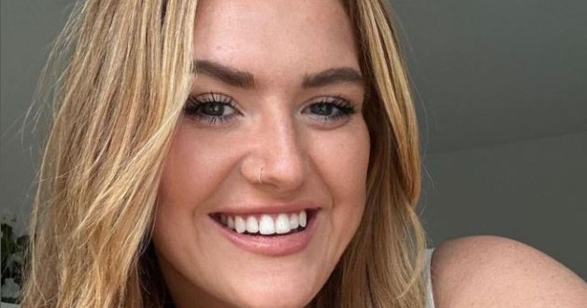 Ženska z dvema vaginama je v razmerju z dvema fantoma: "Vsak uporablja