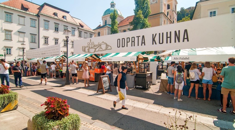 Na Pogačarjevem trgu bo znova zadišalo po kulinaričnih dobrotah: prihaja Odprta kuhna (foto: Profimedia)