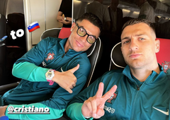 Cristiano Ronaldo prispel v Slovenijo! Na letališču ga je pričakala skupina oboževalcev
