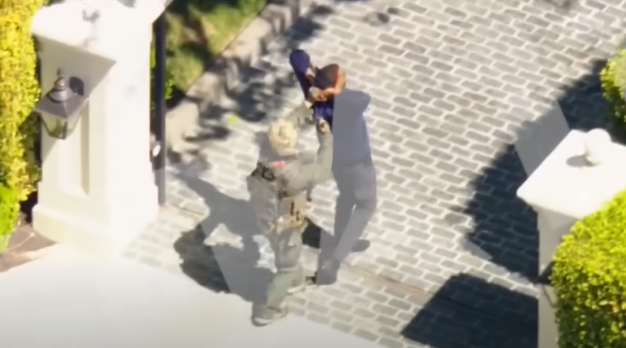 Hišne preiskave pri svetovno znanem glasbeniku, ki ga obožujejo tudi Slovenci (FOTO in VIDEO) (foto: YouTube/posnetek zaslona)
