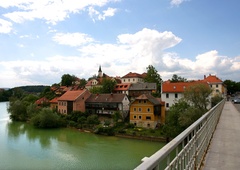 Odlična novica za Dolenjce: v tem mestu bo lepše in ceneje živeti