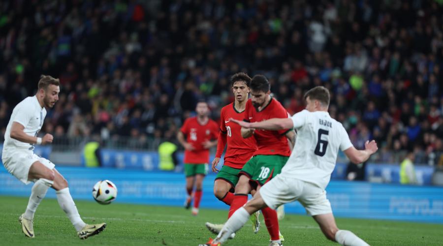 Izjemni dosežek: Slovenska nogometna reprezentanca je premagala Portugalsko! (foto: Bobo/Borut Živulović)
