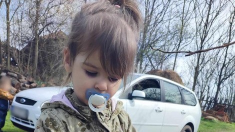 Še vedno ne vedo, kje je deklica: je odtavala ali jo je kdo ugrabil?