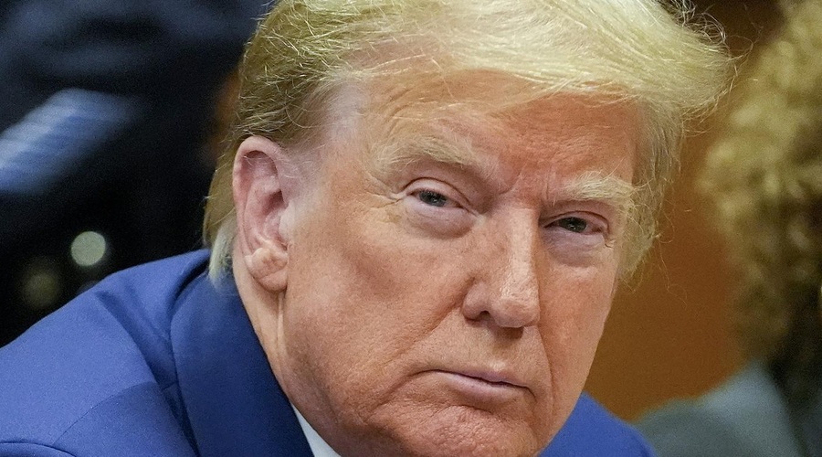 Bizaren način zbiranja sredstev za kampanjo: Trump zdaj prodaja ... Sveto pismo! (foto: Profimedia)