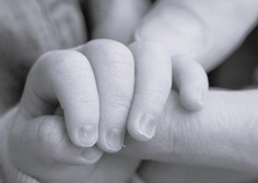 Znane nove podrobnosti o umrli sedemmesečni dojenčici z Goričkega