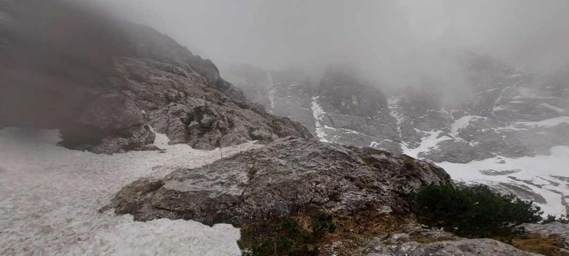 Srbska plezalca sta na kraju tragične gorske nesreče podlegla hudim poškodbam.