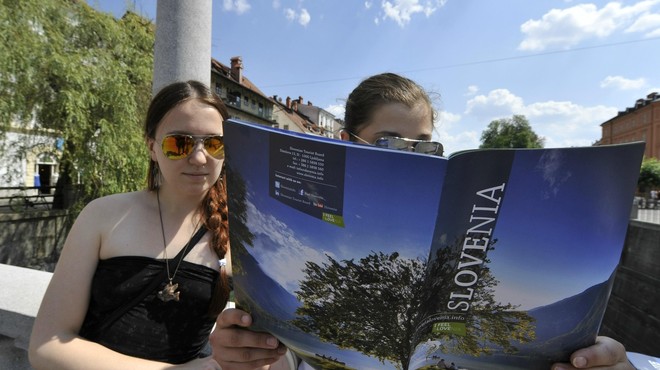 Je Slovenija varna za ženske, ki potujejo same? Na kaj so opozorili turistki? (foto: Žiga Živulovič jr./Bobo)