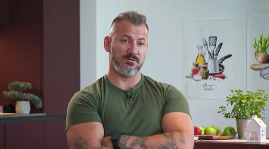 Poroka na prvi pogled: Kristijan jasno dal vedeti, da ne more biti intimen z Jernejo (foto: Planet TV/posnetek zaslona)