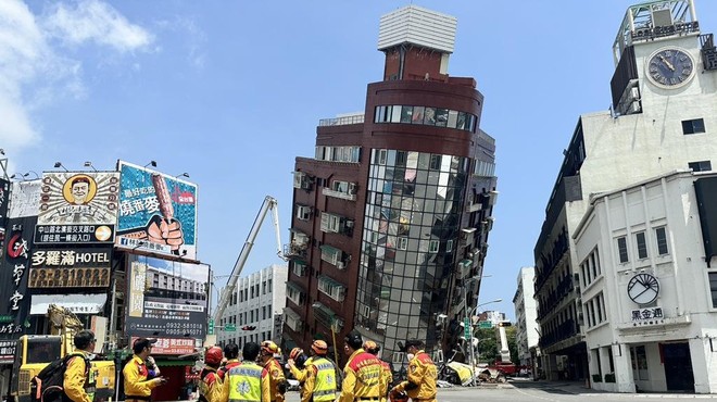 Potres na Tajvanu terjal več smrtnih žrtev, številni še vedno ujeti v zgradbah (foto: Profimedia)