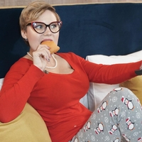 hrana postelja večer televizija spanje