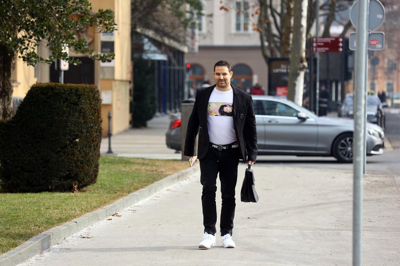 Klofuta za Roka Snežiča: na sodišču izgubil kar 14 tožb