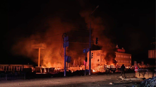 Rusi ponoči napadli največje ukrajinsko mesto: v napadih več mrtvih in ranjenih (foto: X/Aurora Borealis)