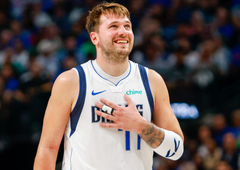 Luka Dončić in Kyrie Irving z izjemno predstavo blestela v teksaškem derbiju (skupaj sta dosegla kar 85 točk)