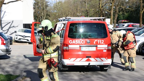 Na šoli v Besnici med poukom izbruhnil požar
