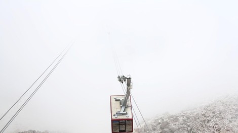 gondola sneg