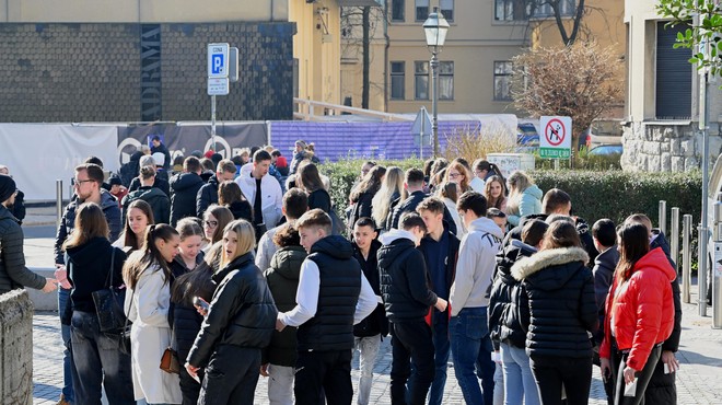 Srednje šole v Posavju izgubljajo dijake: kaj je razlog za njihov odhod? (foto: Žiga Živulović Jr./Bobo)