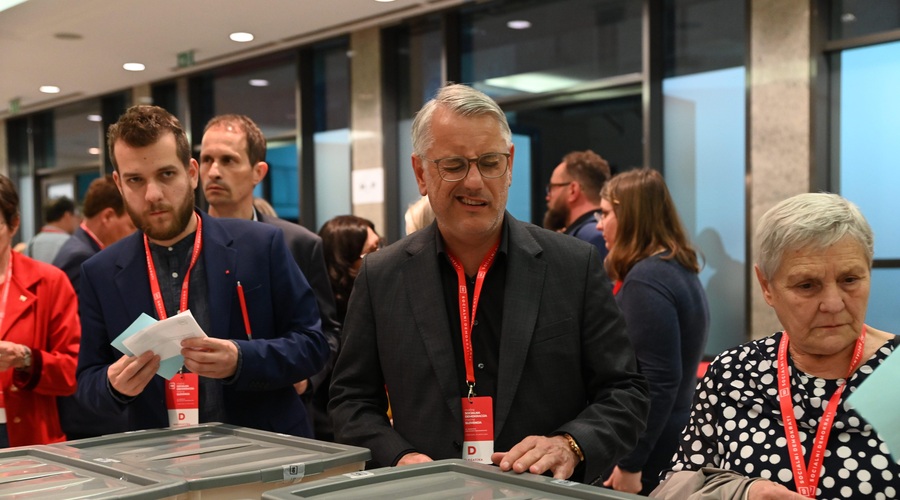 Zmeda na kongresu SD: v drugi krog je bil uvrščen napačen kandidat. Kaj sledi? (foto: Žiga Živulović jr./BOBO)