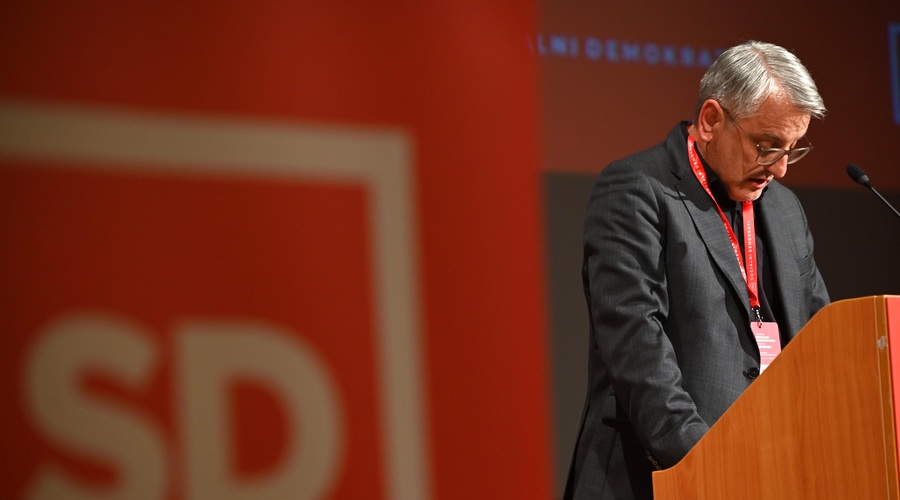 Novega predsednika SD čaka težka naloga,  povezati bo moral različne frakcije v stranki (foto: Žiga Živulović jr./BOBO)